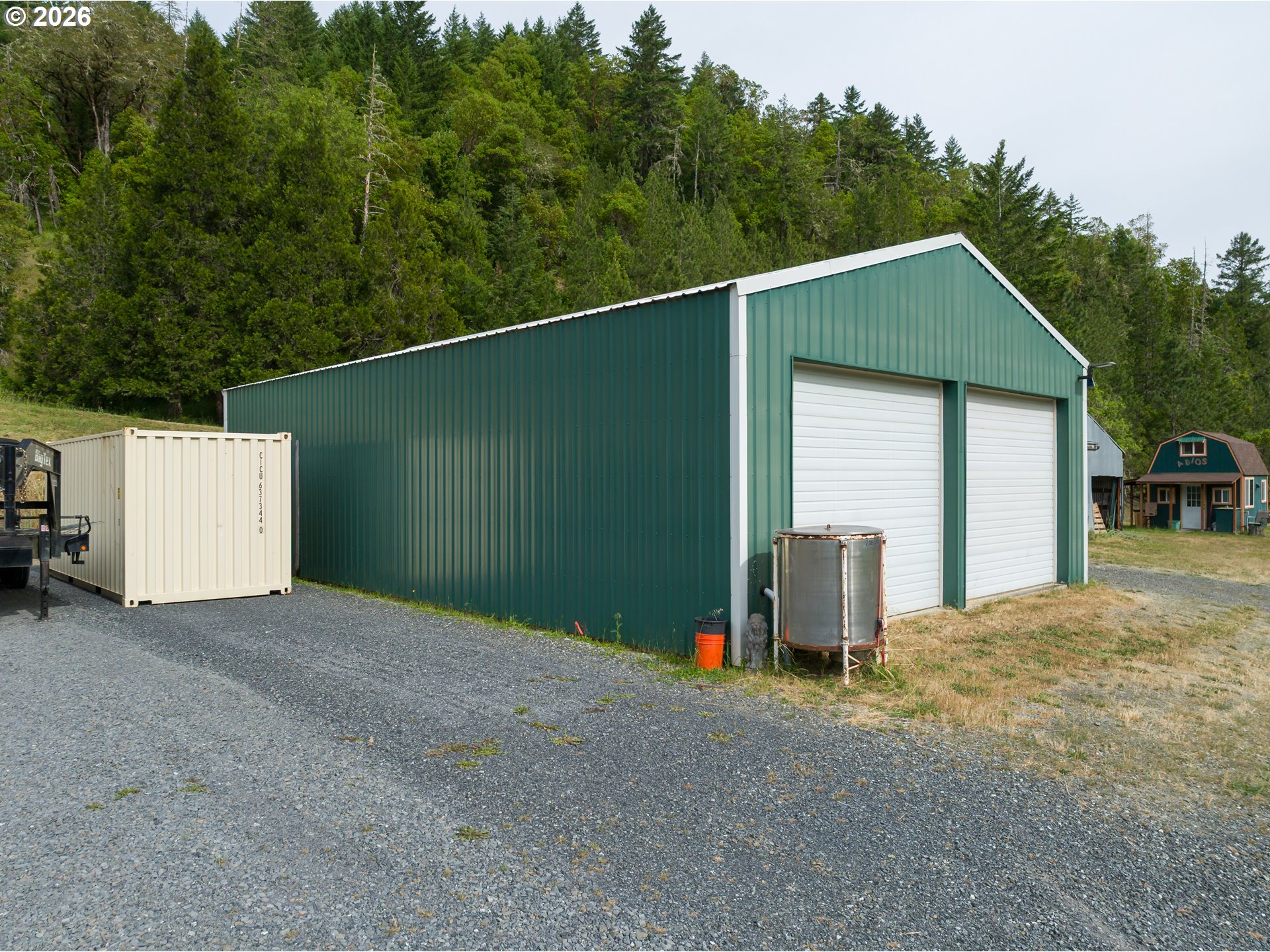 main property photo 38