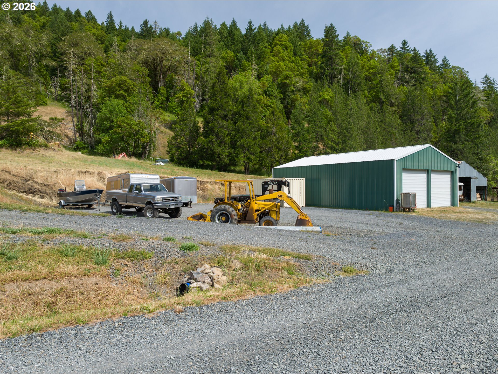 main property photo 40