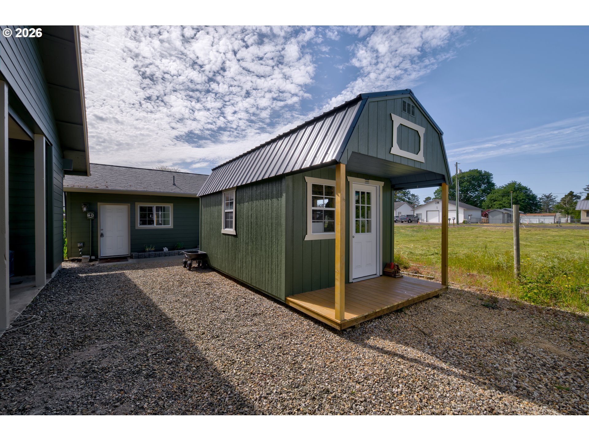 main property photo 17