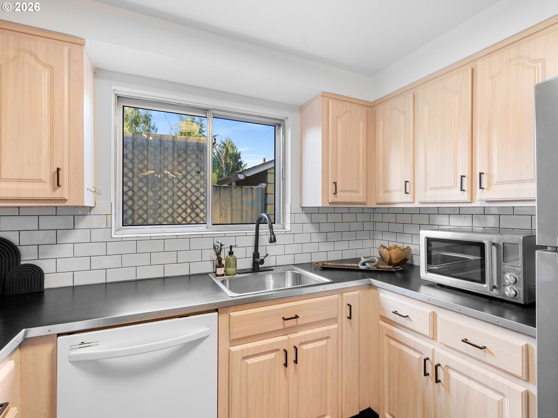 property viewer photo 15