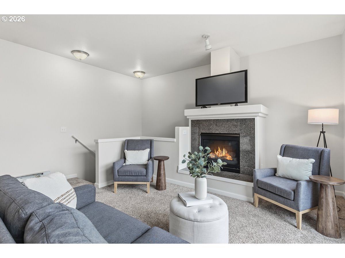 property viewer photo 3