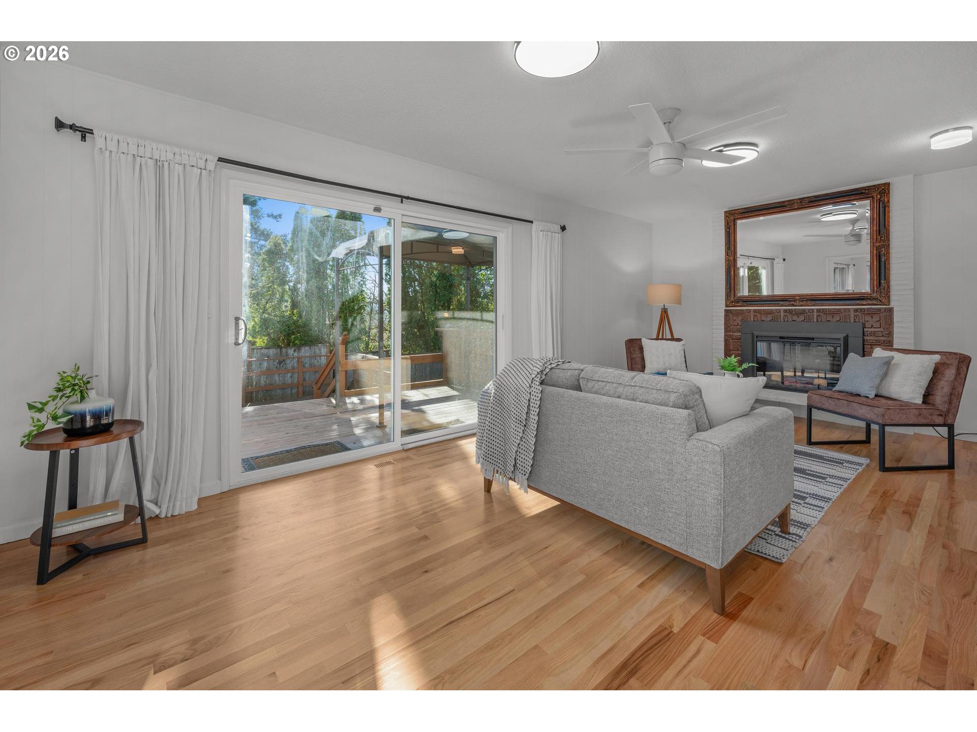 property viewer photo 16