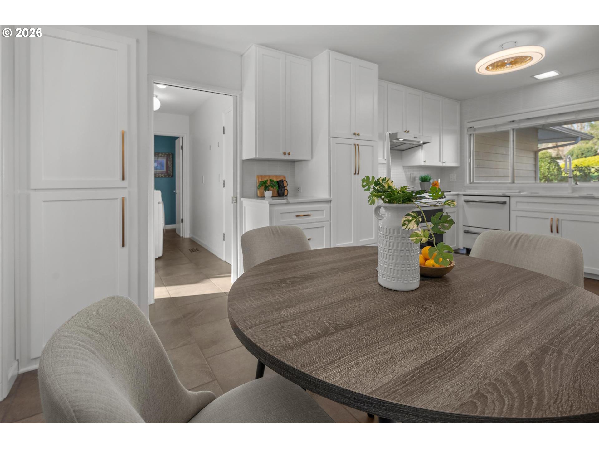 property viewer photo 25