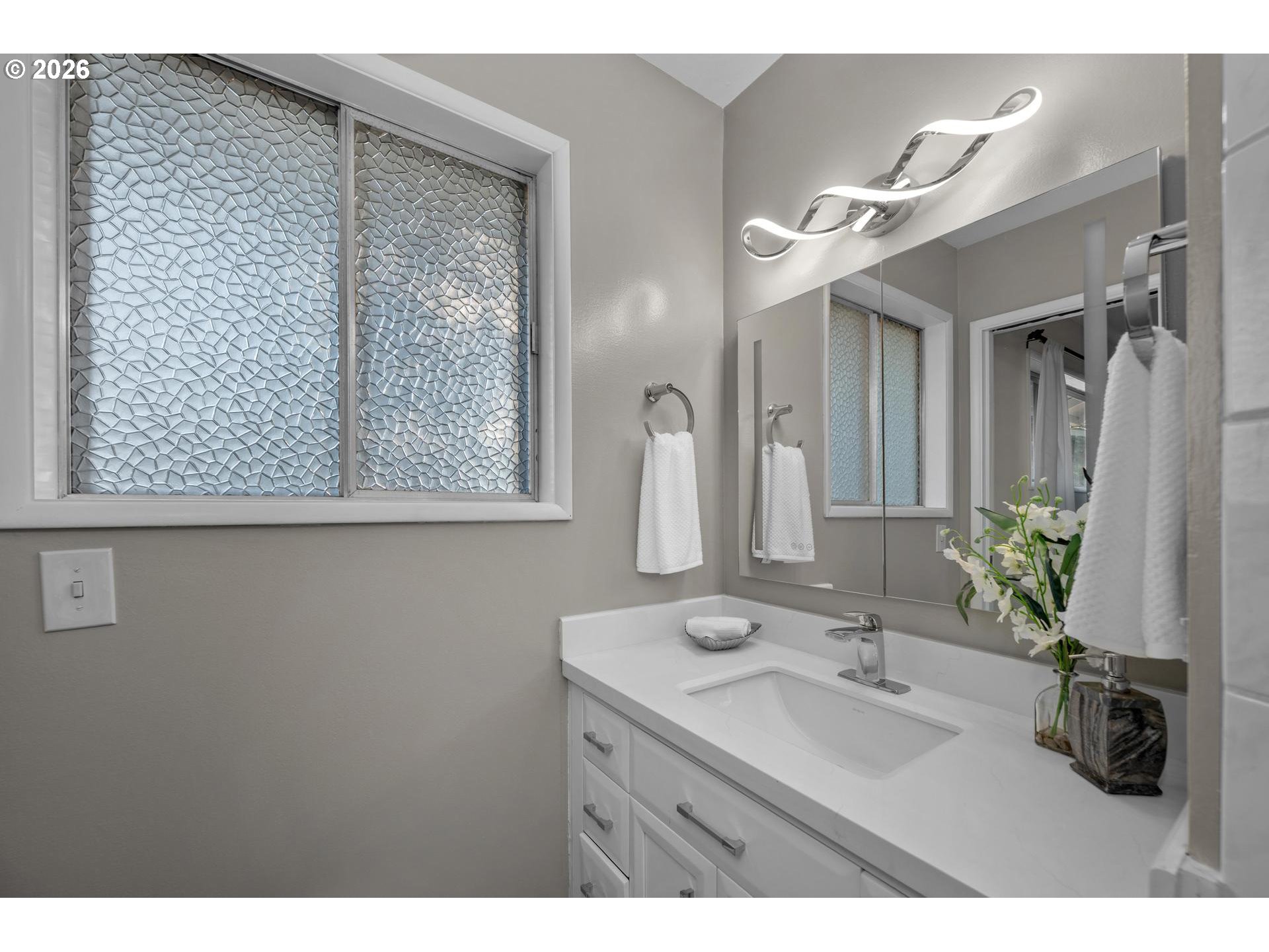 property viewer photo 30