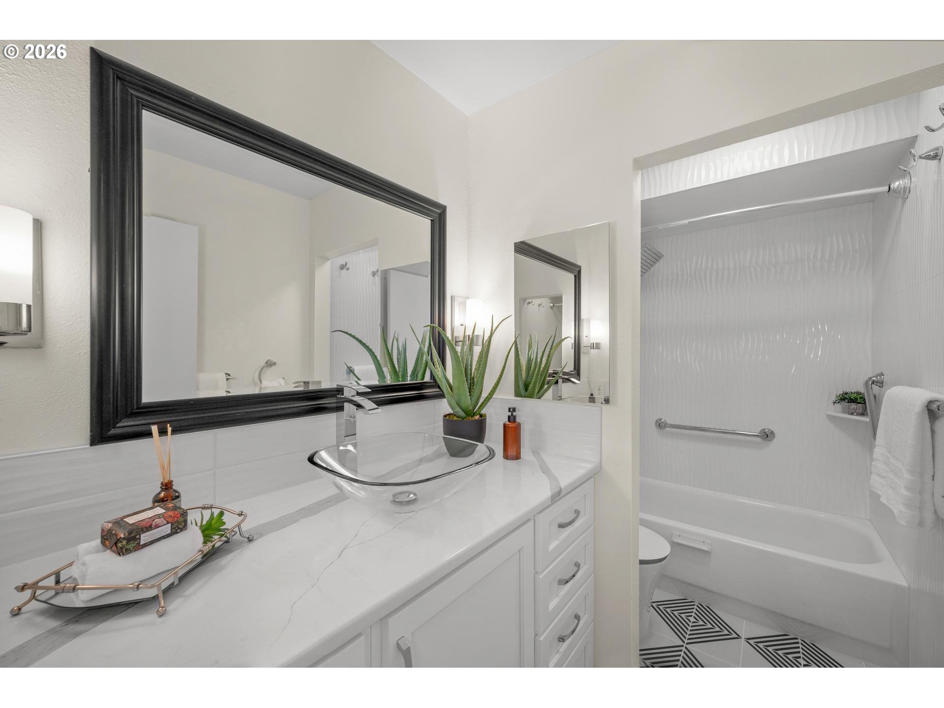 property viewer photo 34