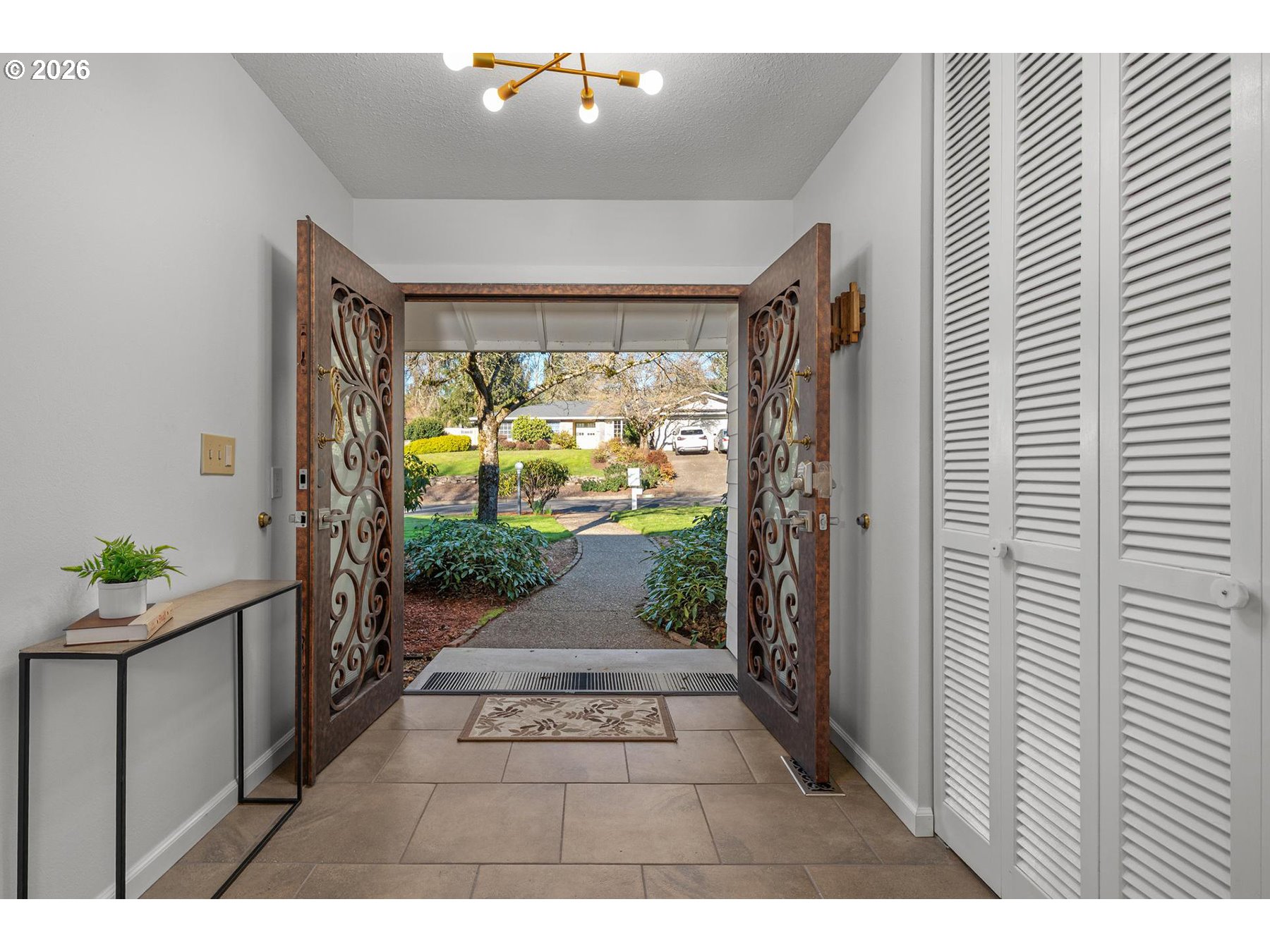 property viewer photo 6