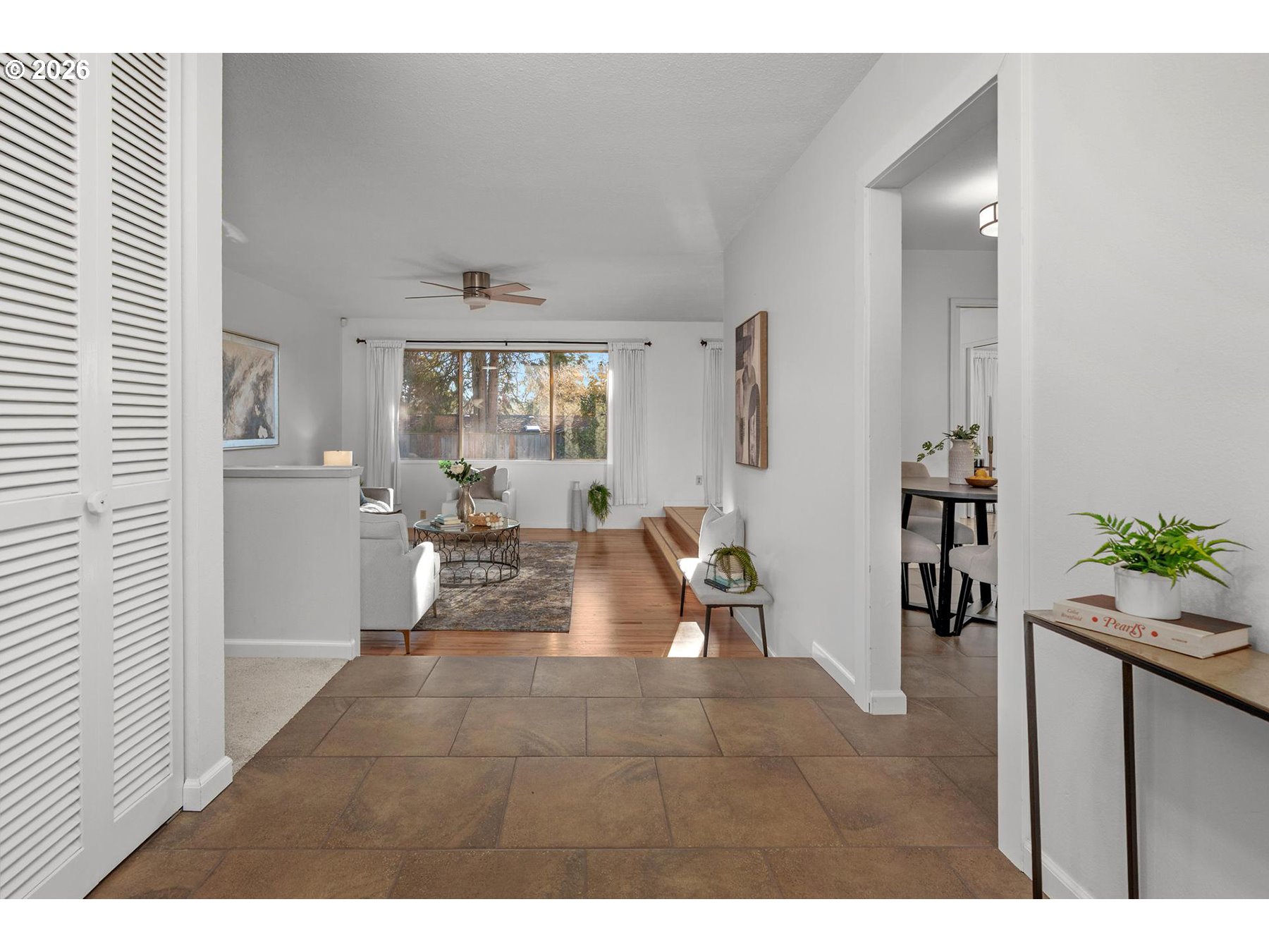 property viewer photo 7