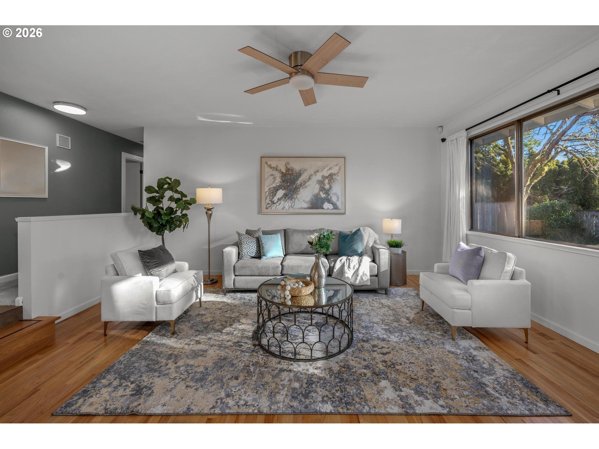 property viewer photo 9