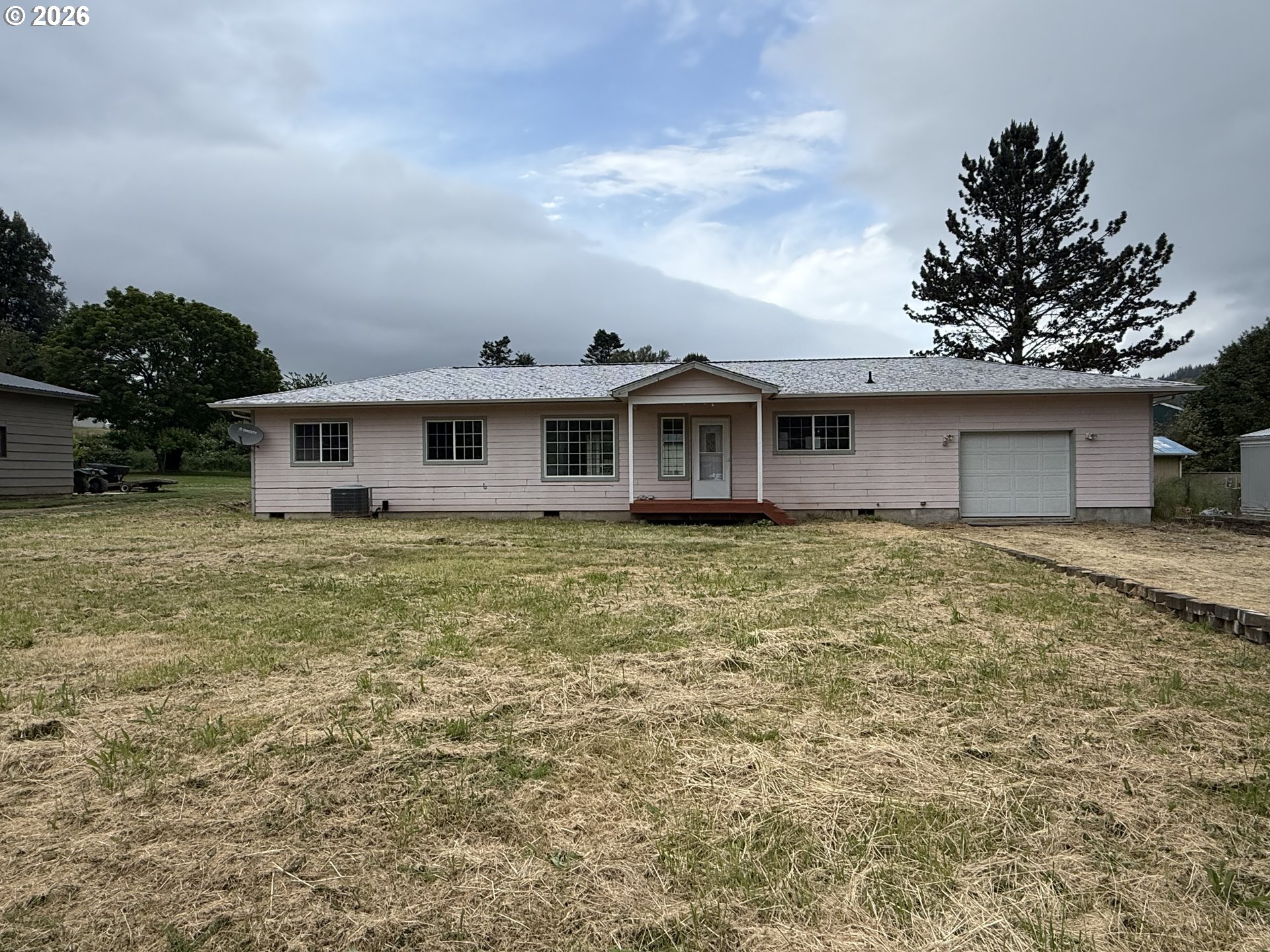 main property photo 2