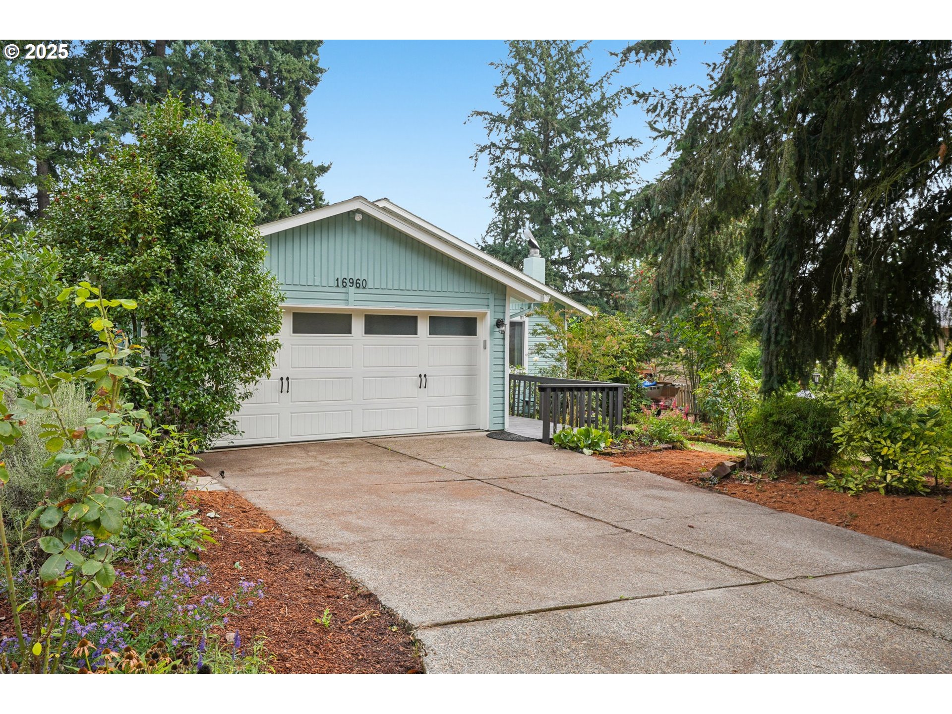 property viewer photo 1