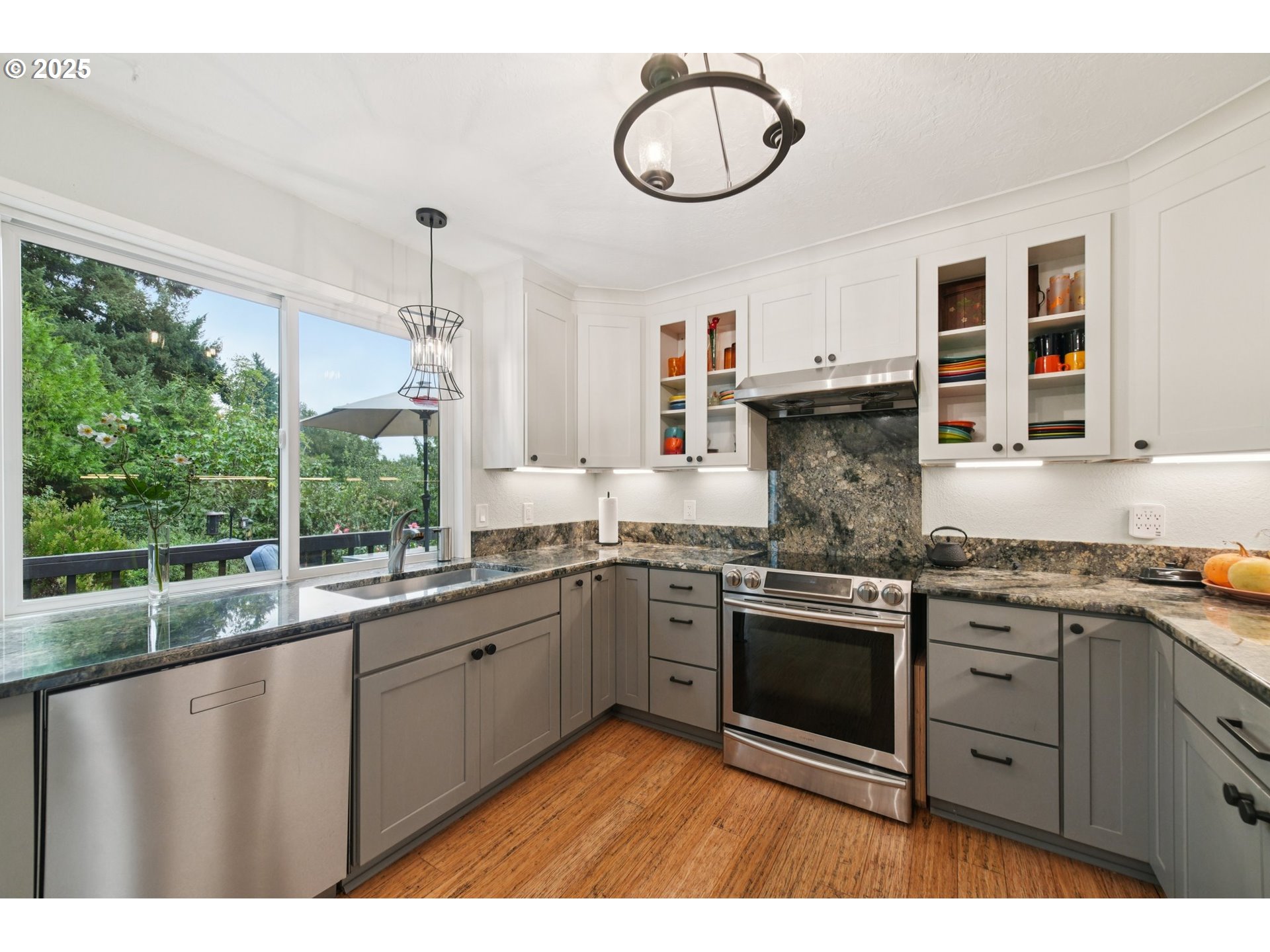 property viewer photo 12