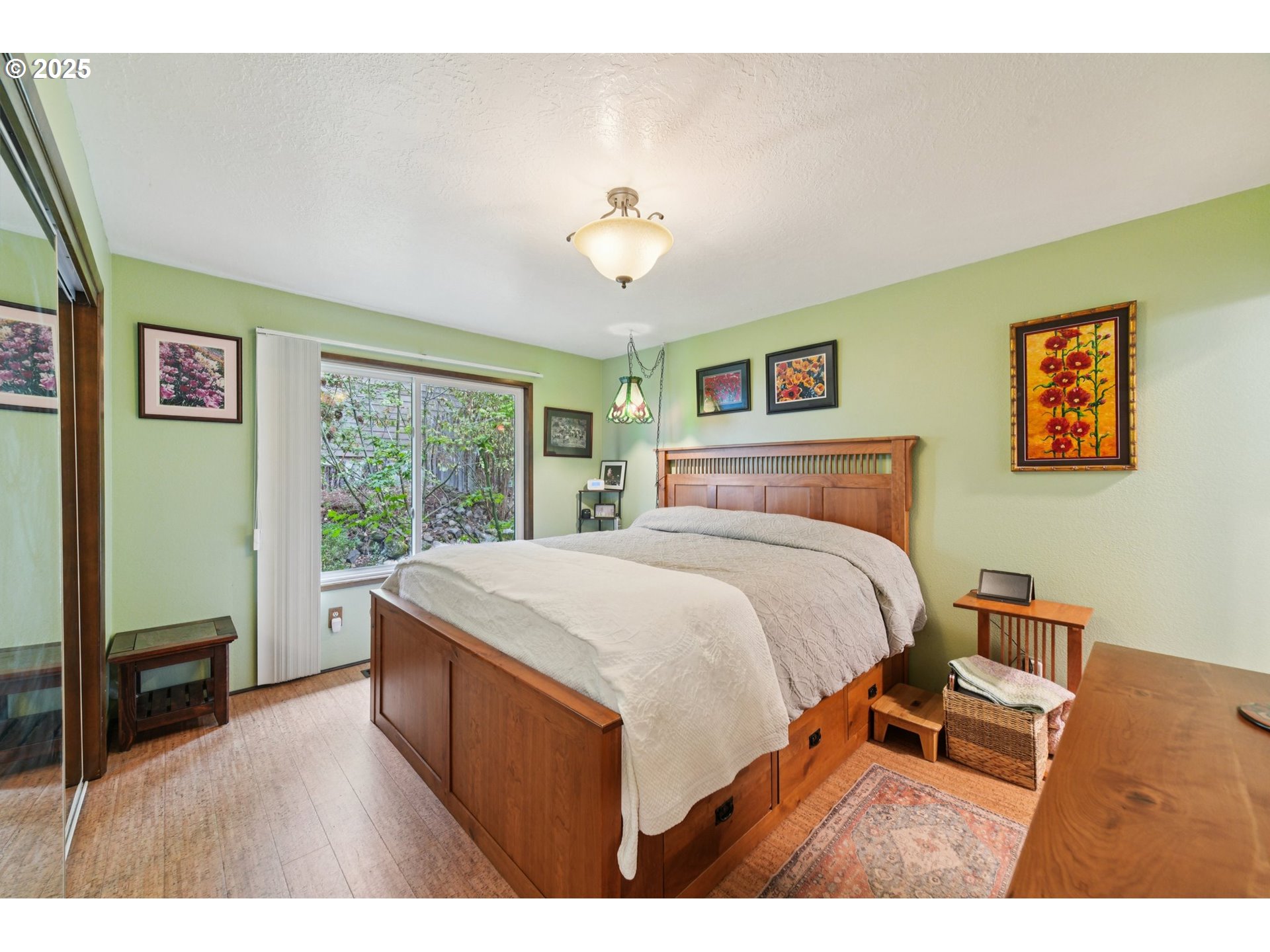 property viewer photo 13