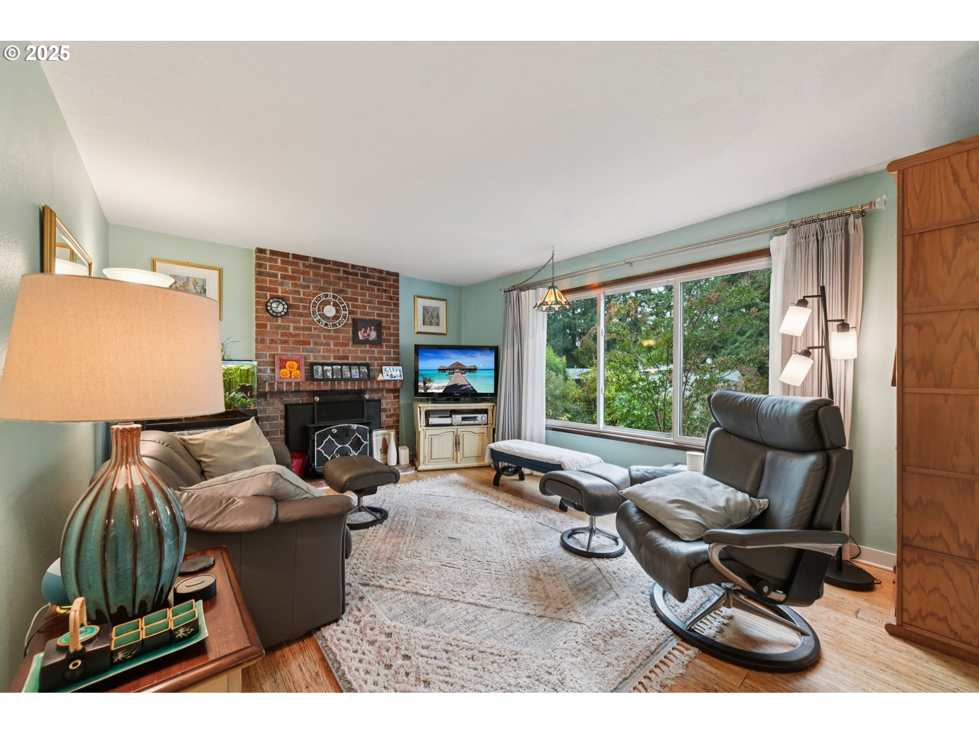 property viewer photo 4