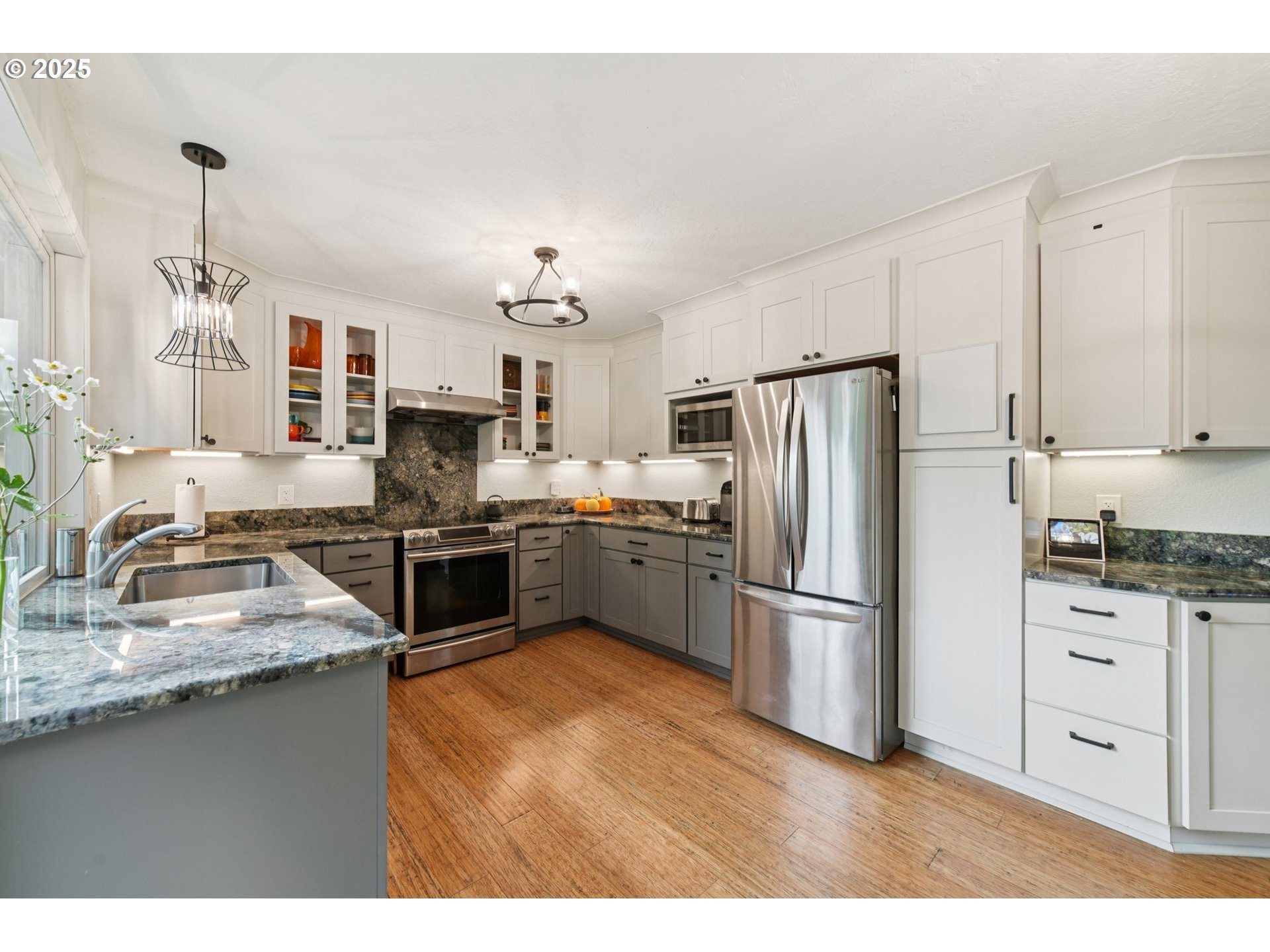 property viewer photo 8