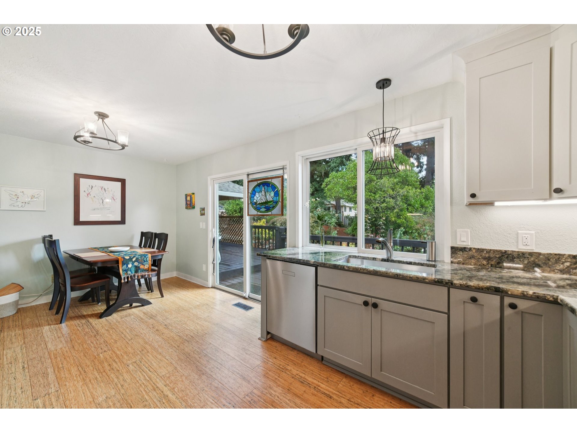 property viewer photo 9