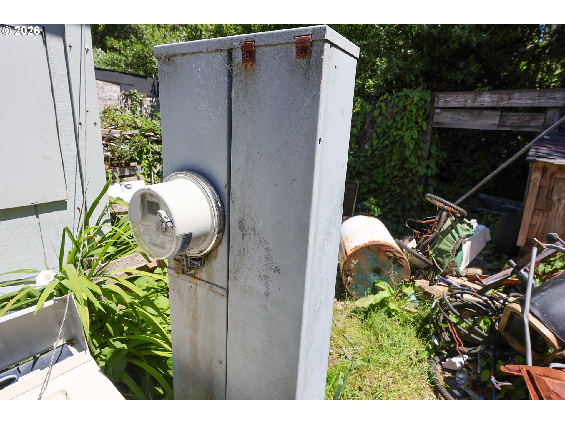 main property photo 13