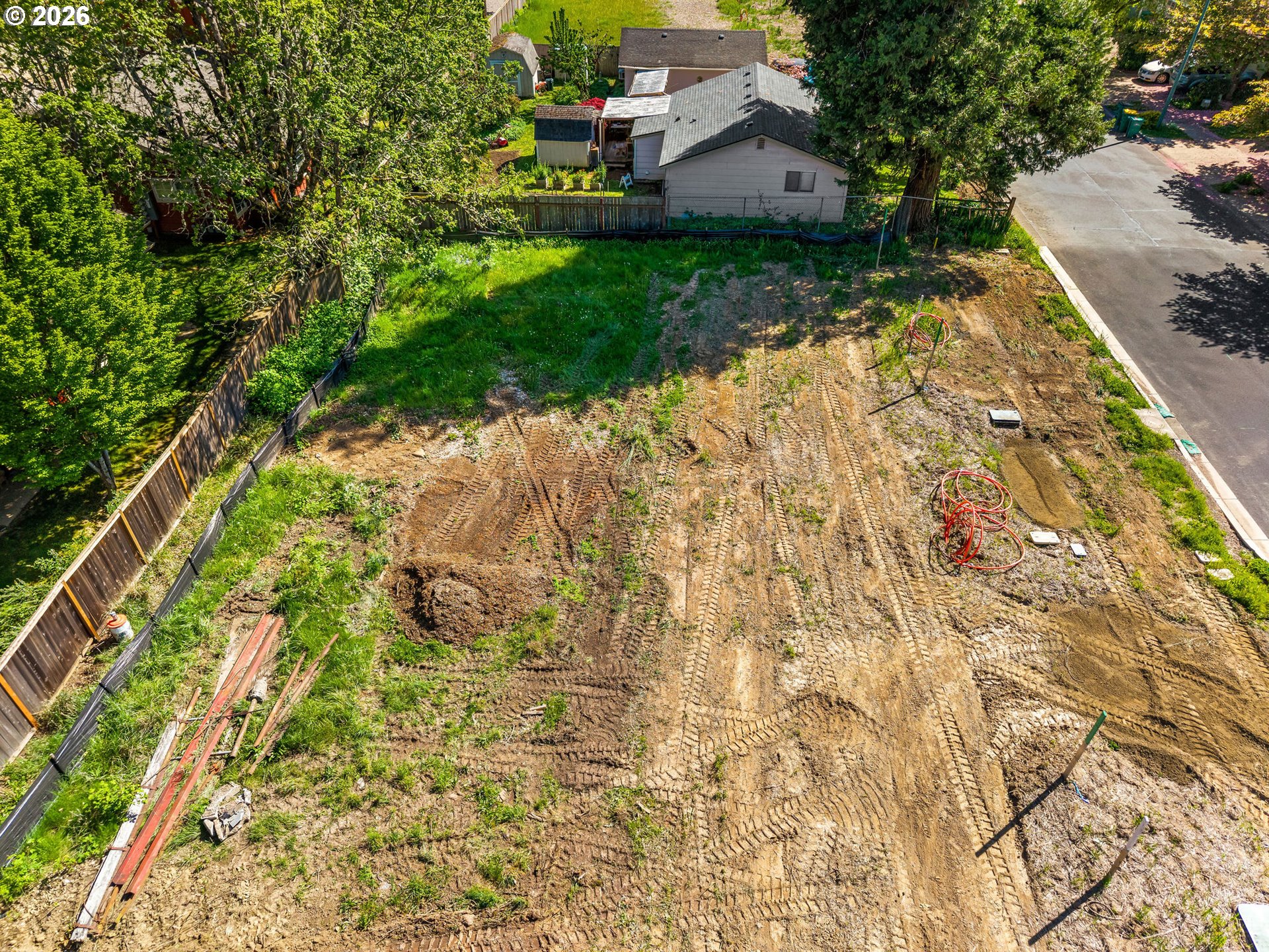 main property photo 16