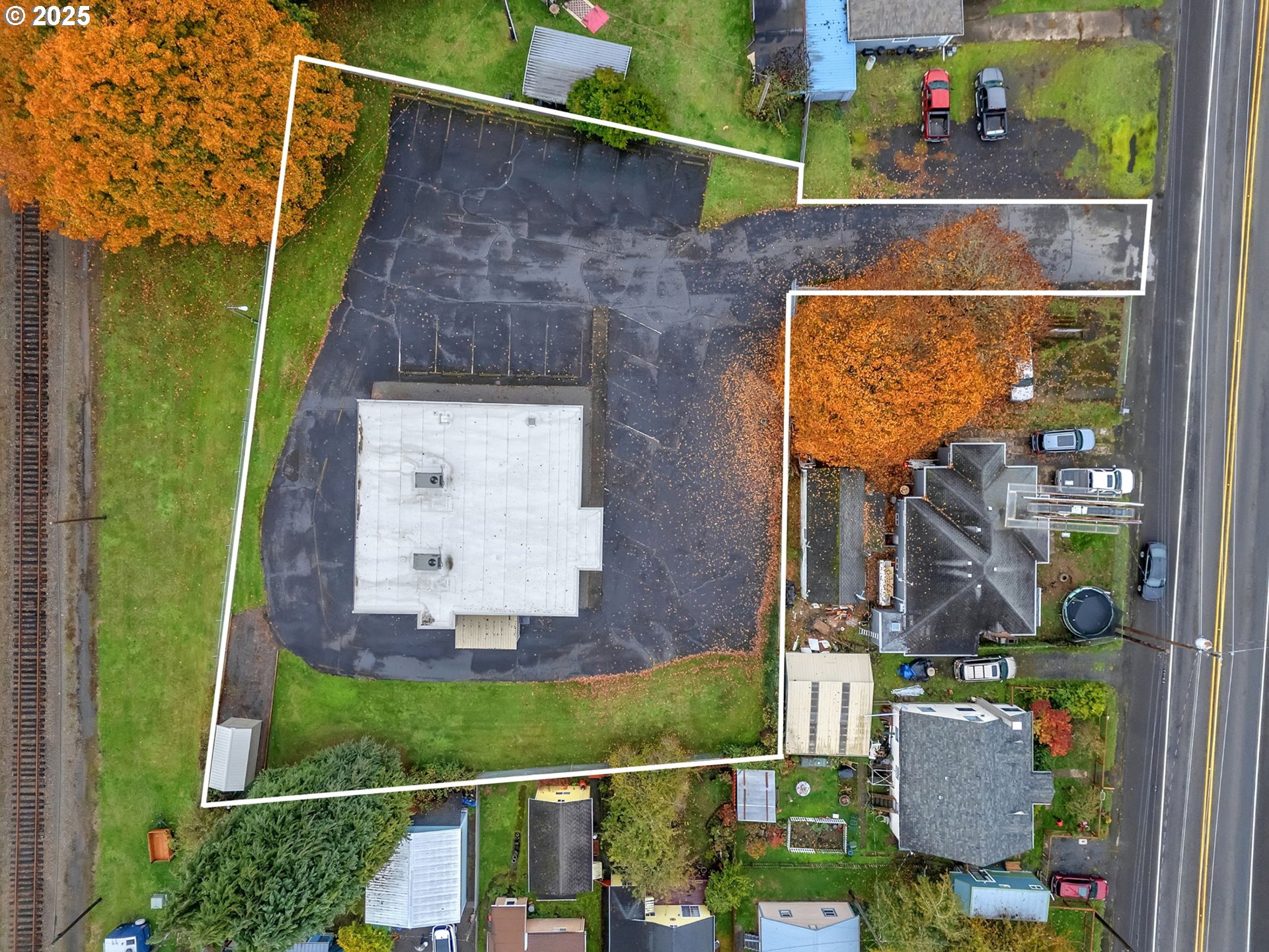 main property photo 40