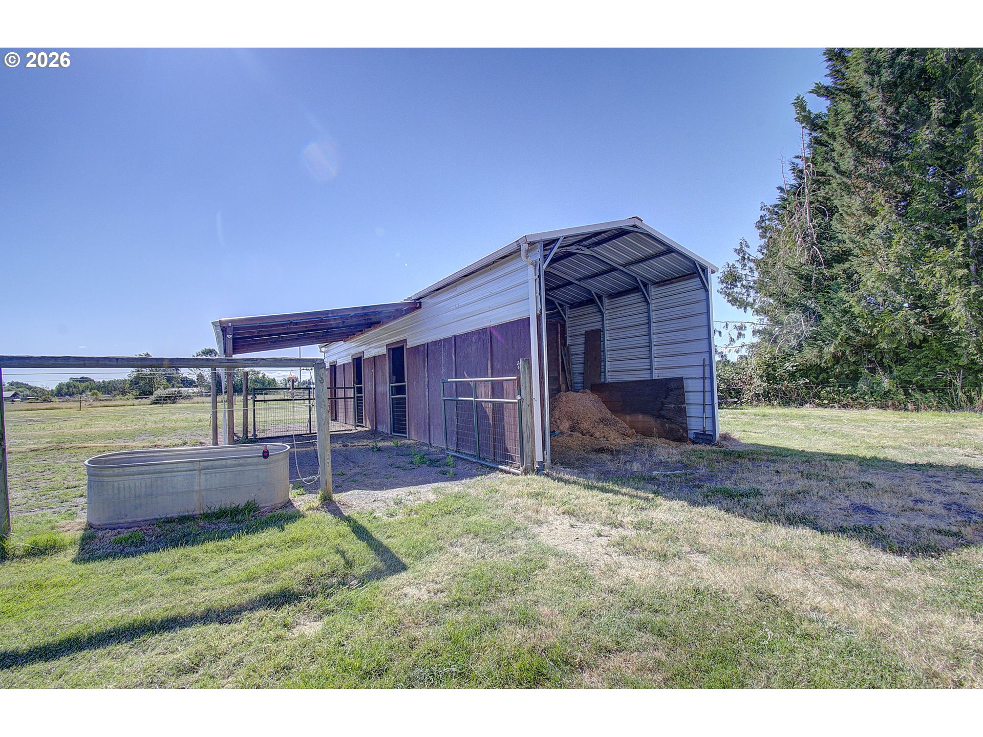main property photo 40