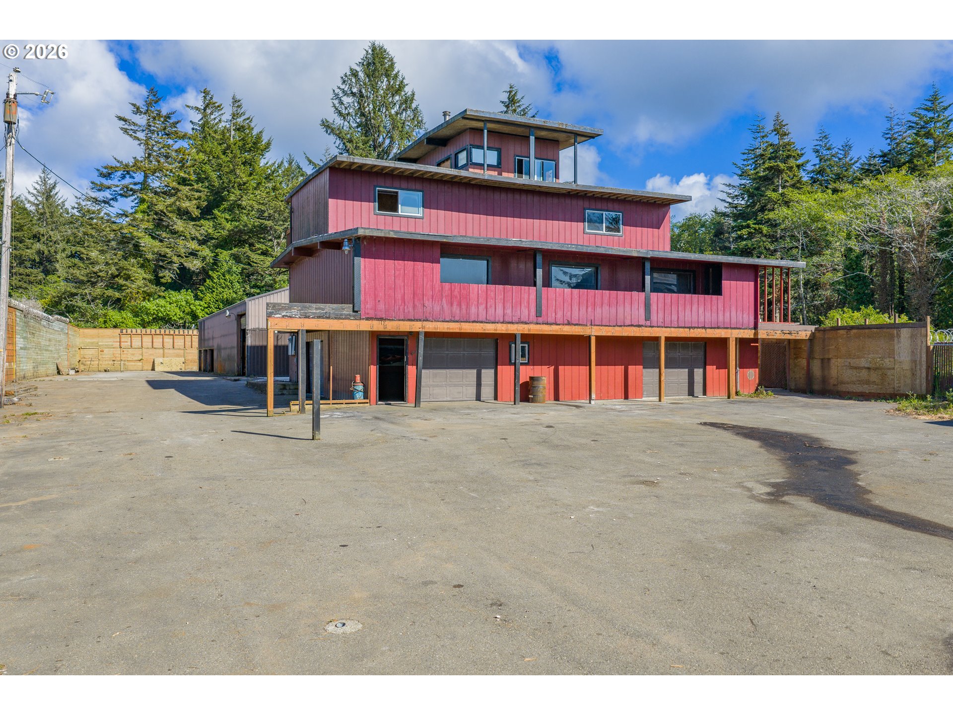 main property photo 14