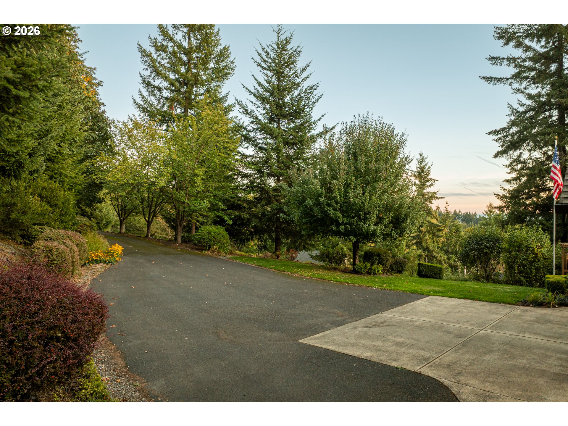 main property photo 40