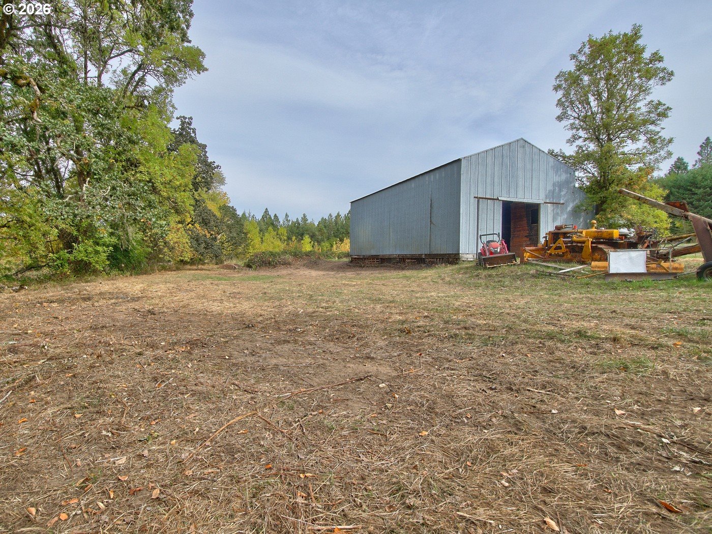 main property photo 40