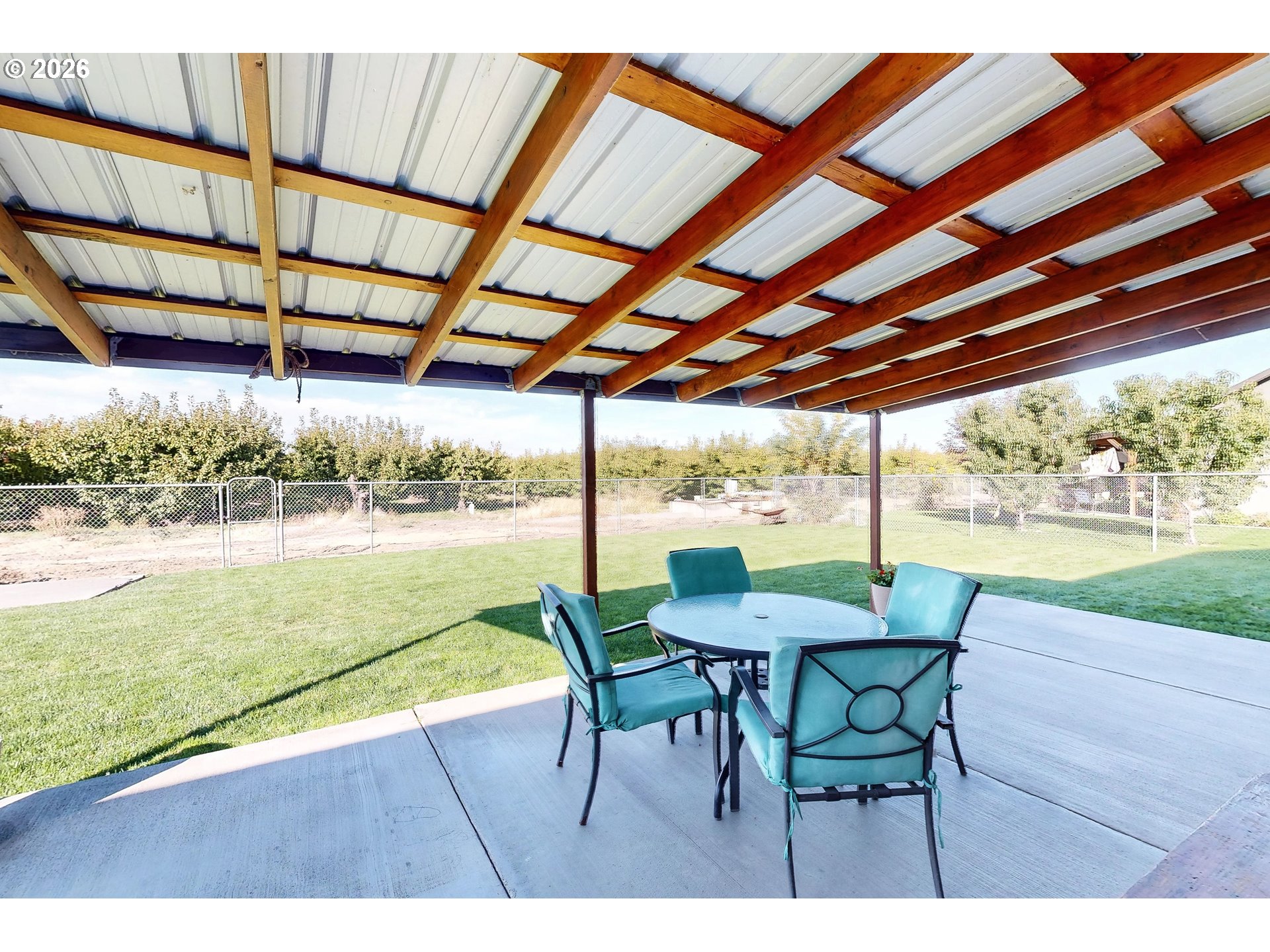 main property photo 20