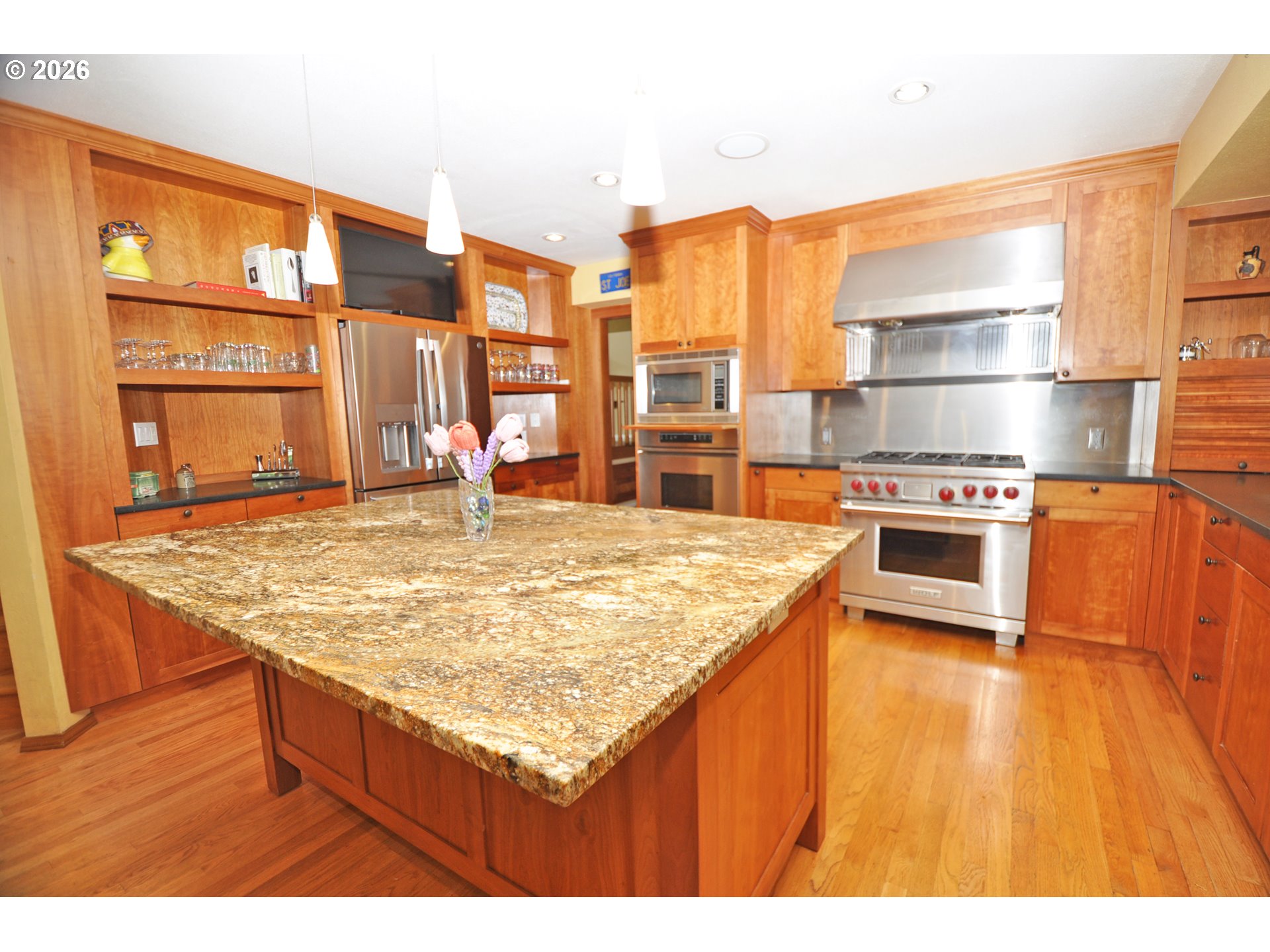 main property photo 7