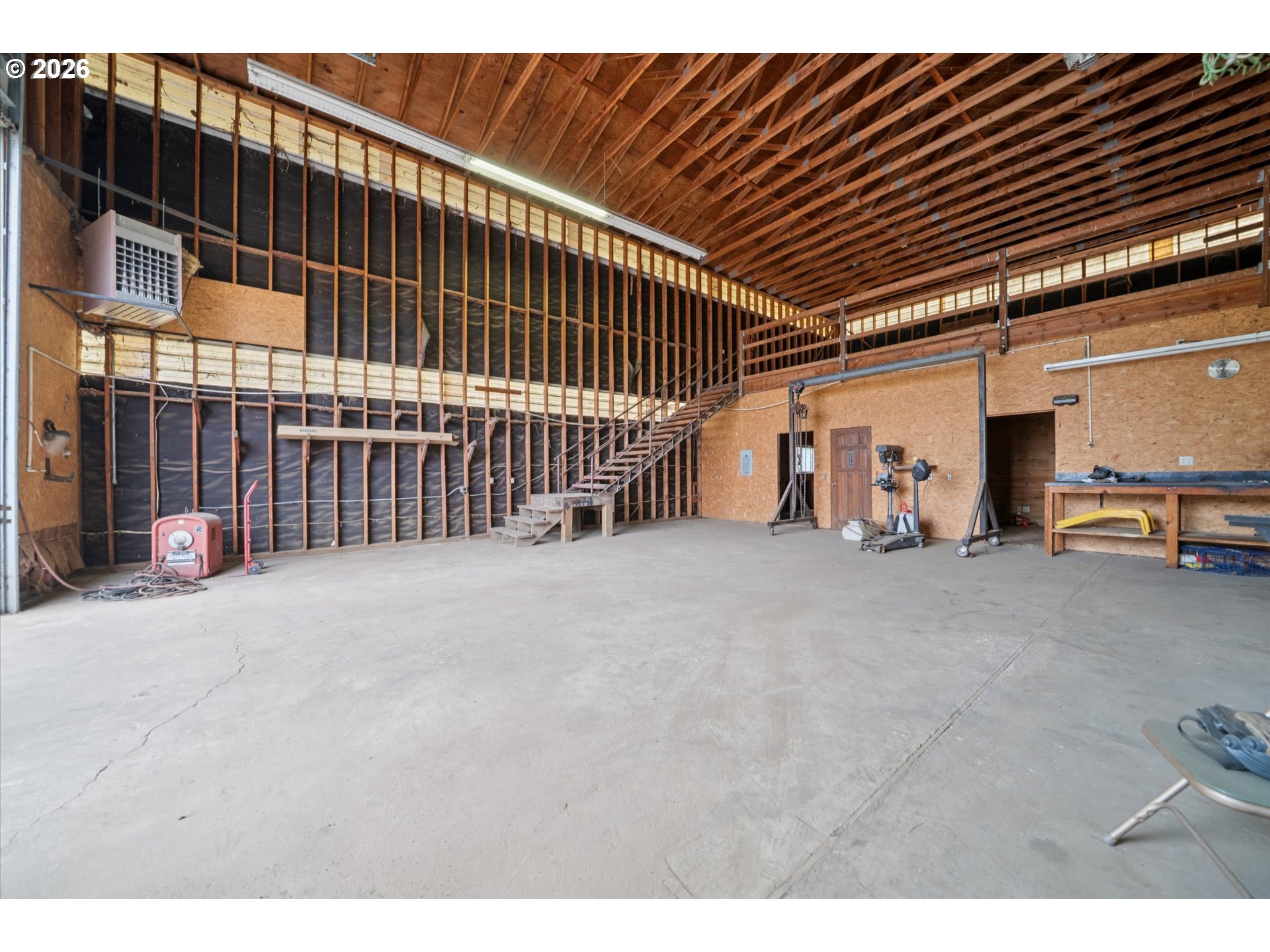 main property photo 38