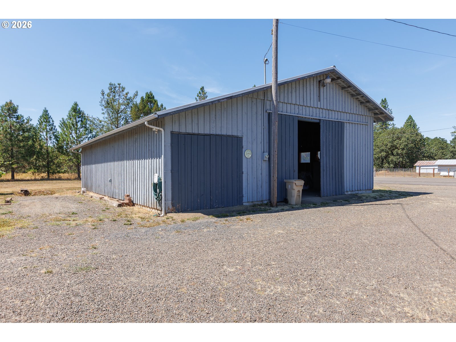 main property photo 22