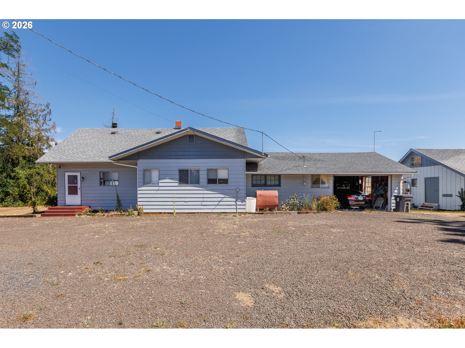 main property photo 43