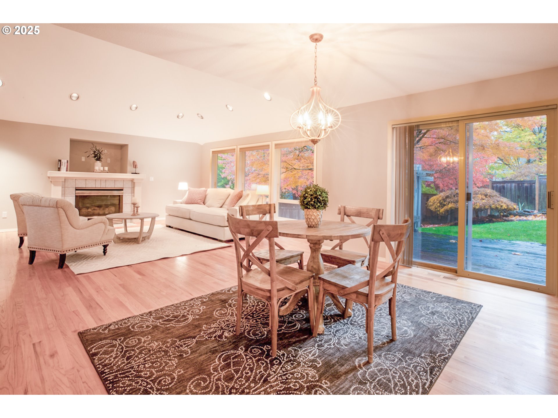 property viewer photo 6