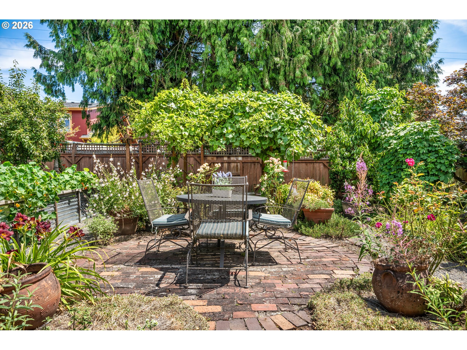 main property photo 19