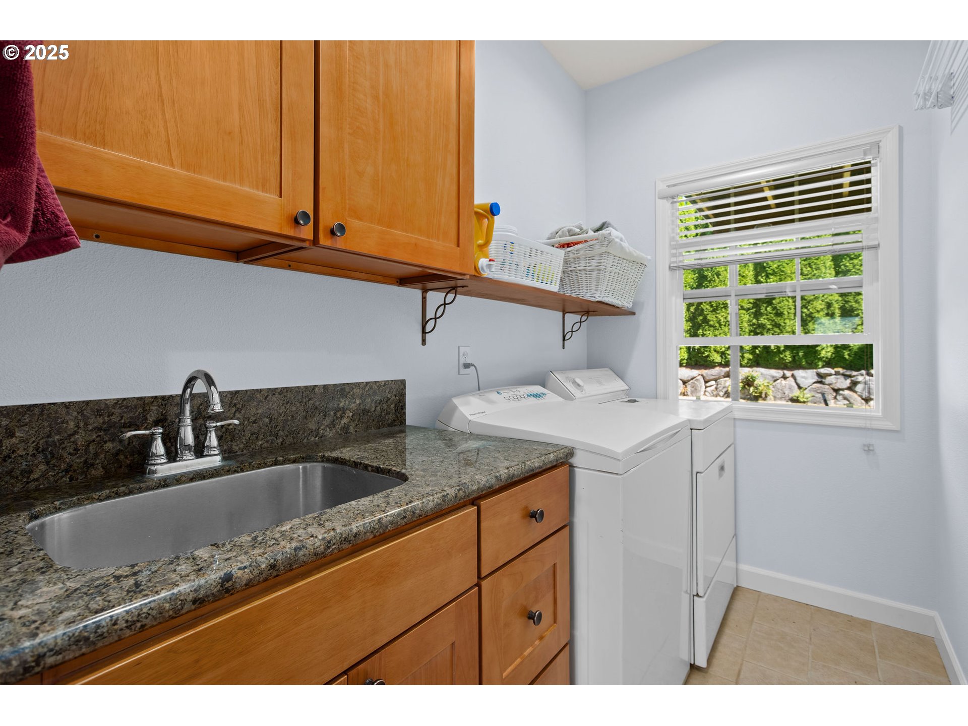 property viewer photo 26