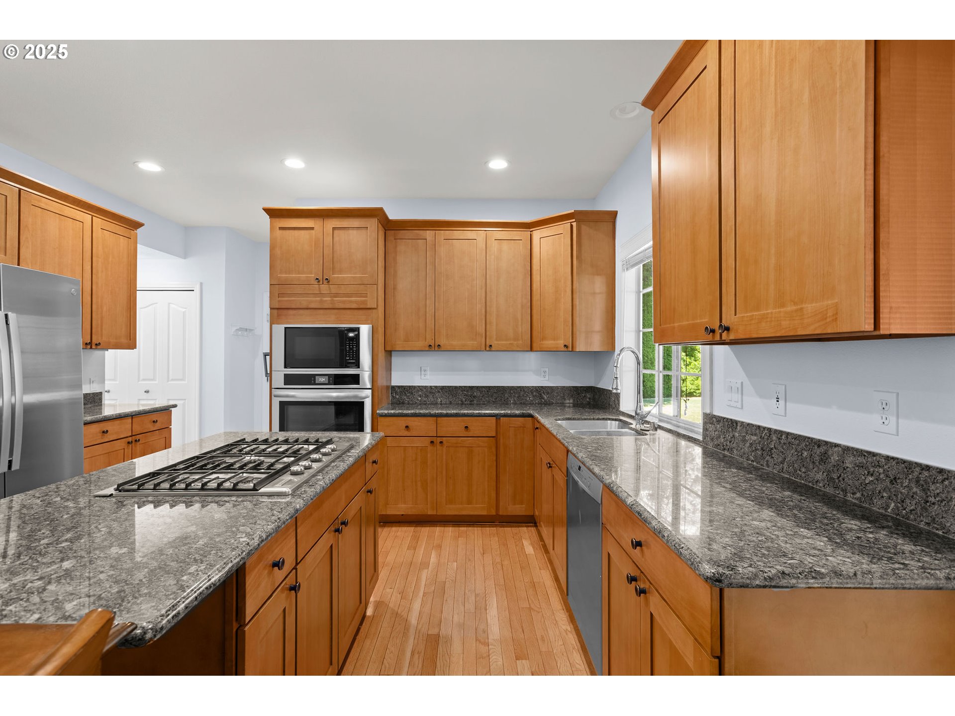property viewer photo 30