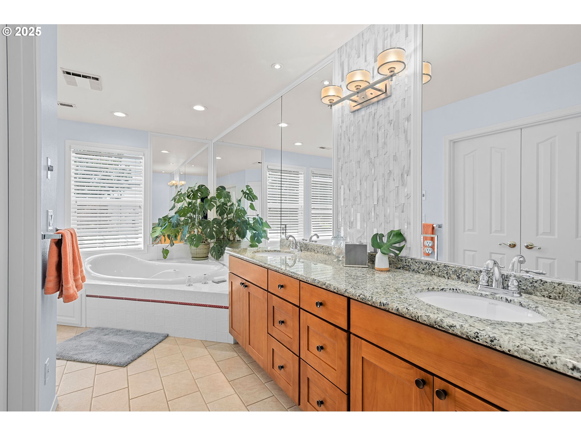 property viewer photo 42