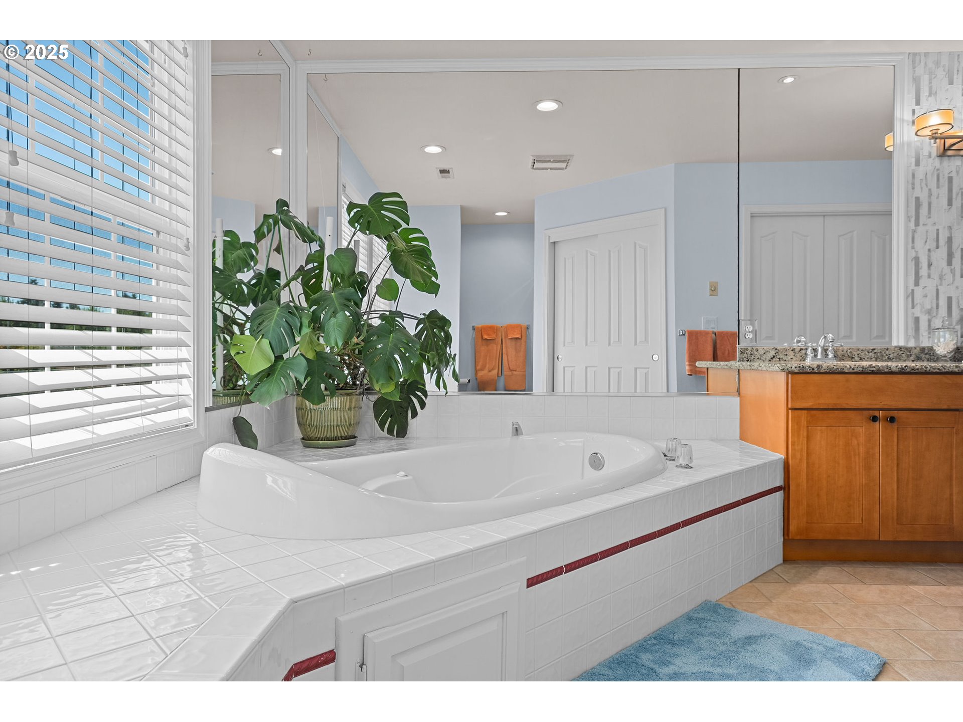 property viewer photo 45