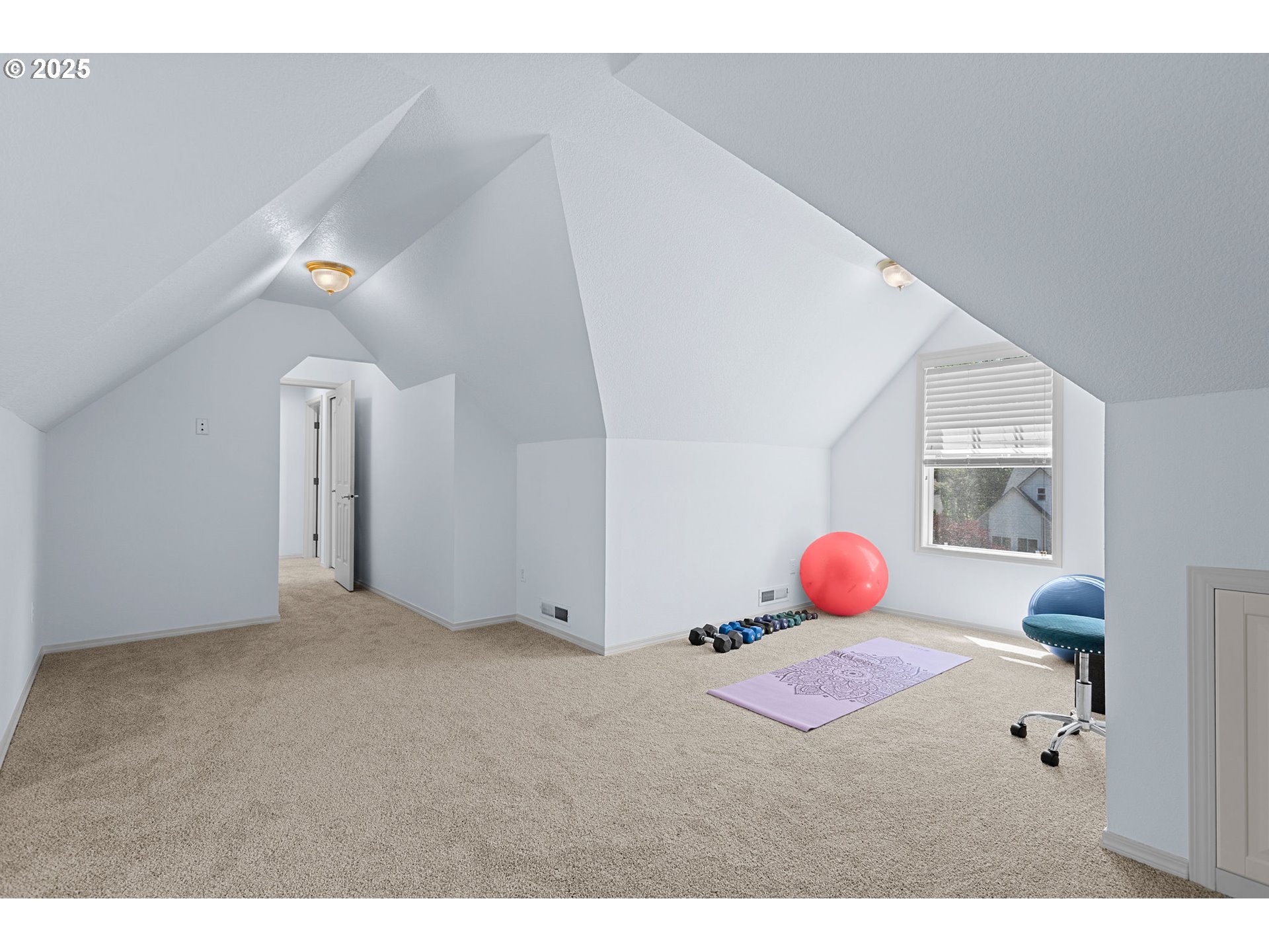 property viewer photo 47