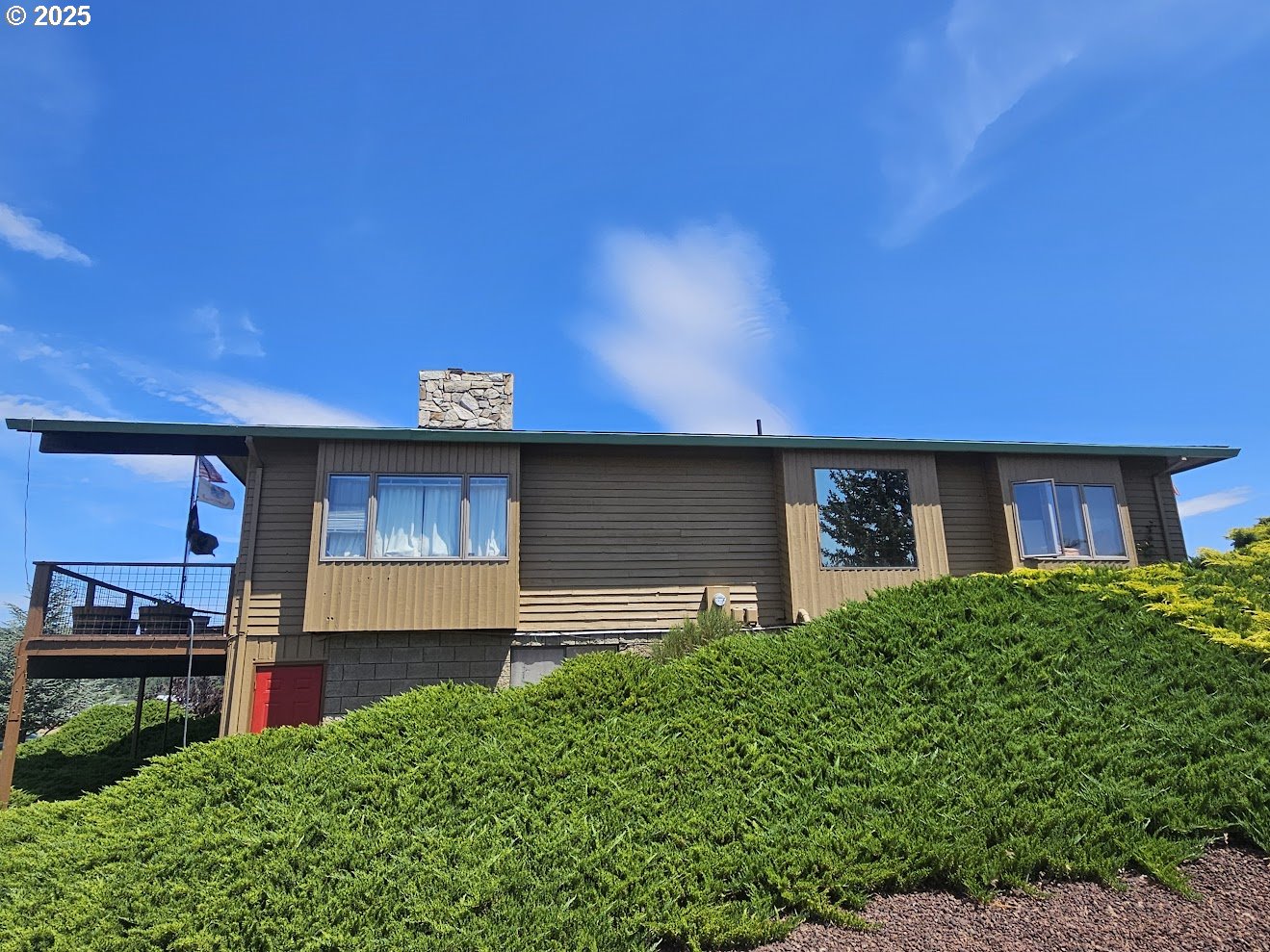 main property photo 27