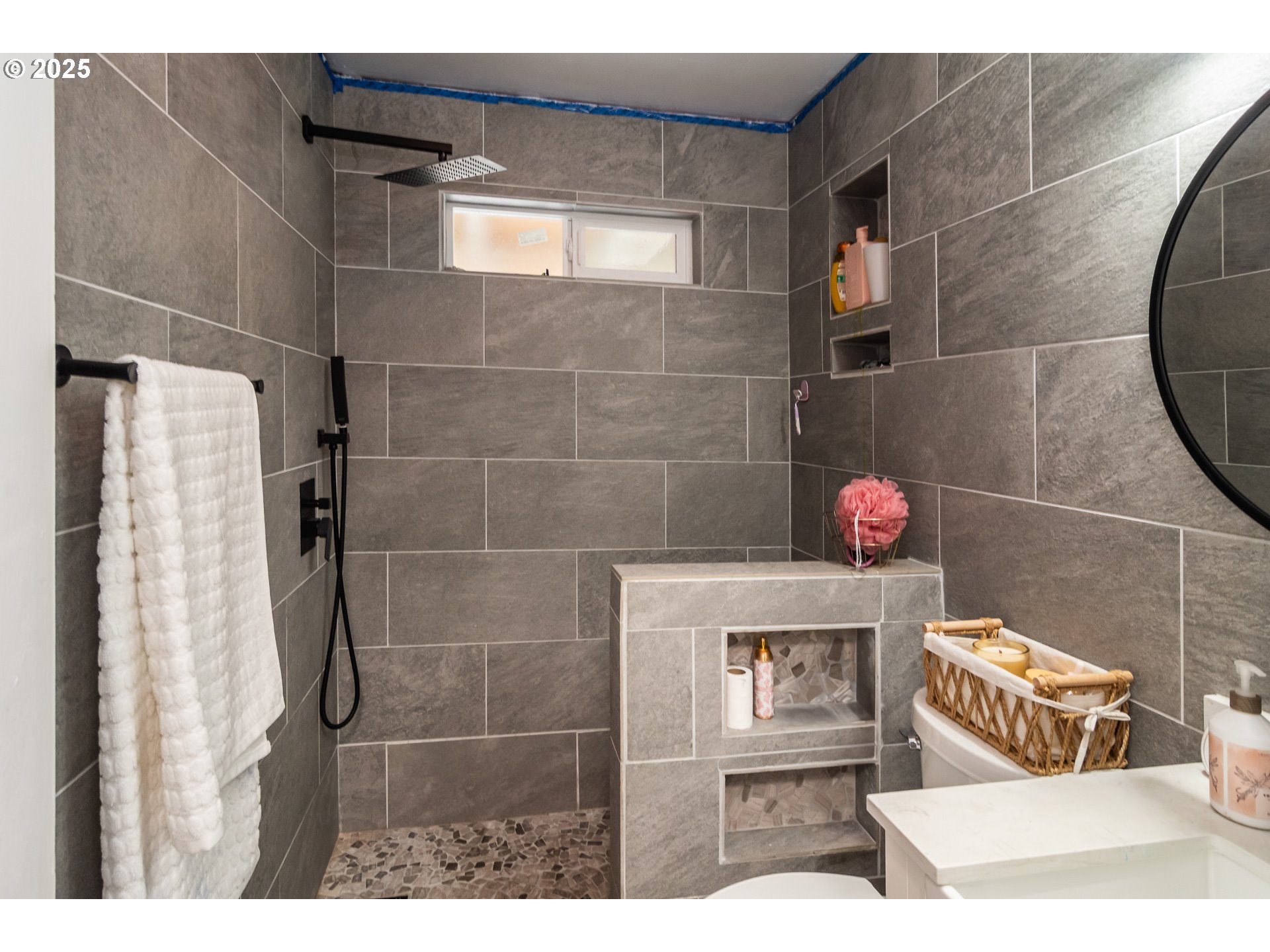 property viewer photo 10
