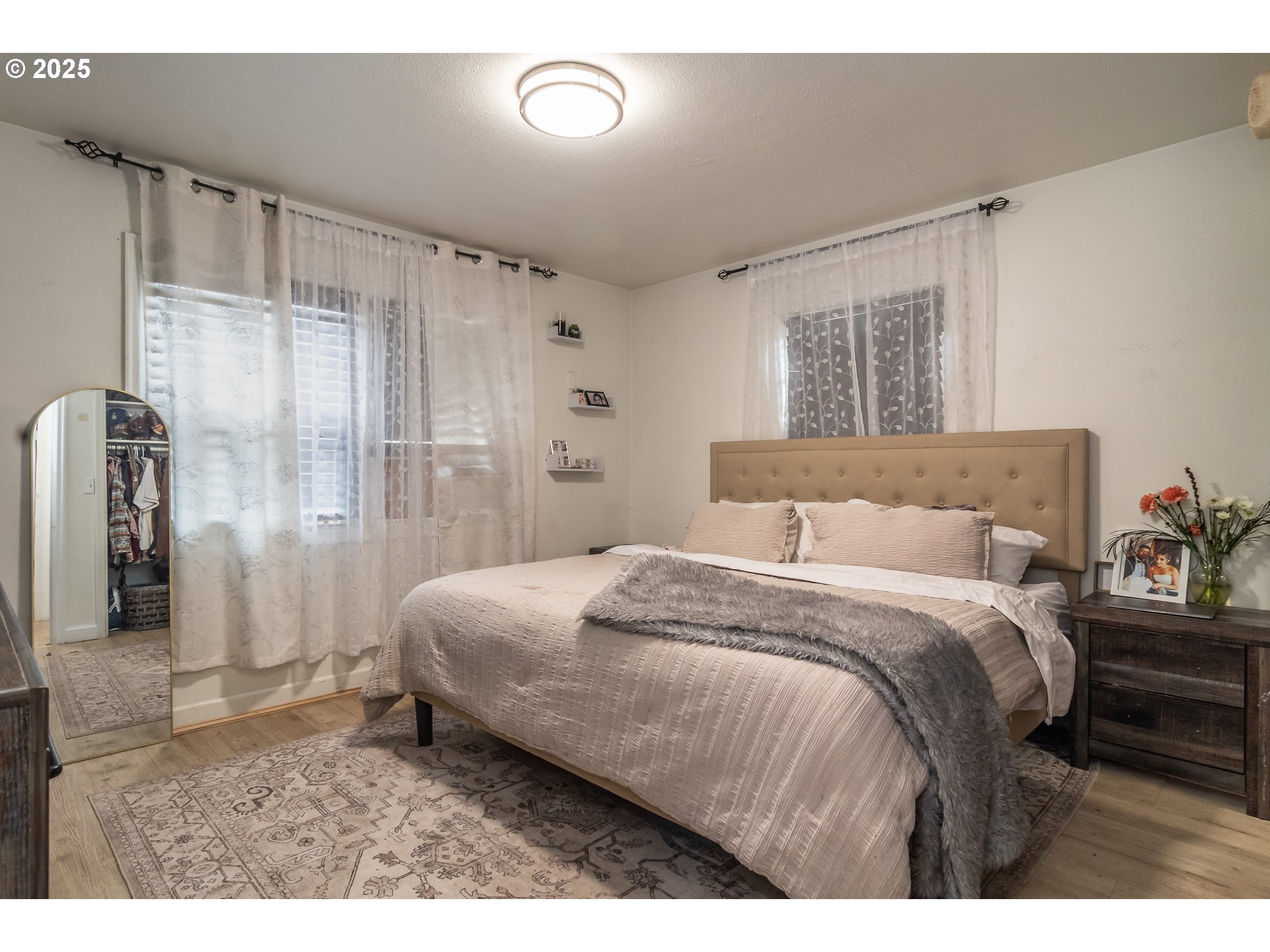 property viewer photo 11