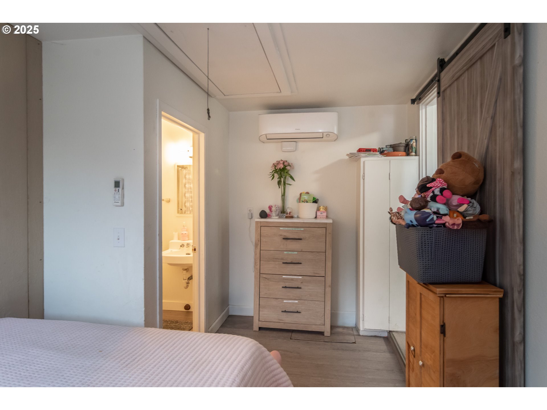 property viewer photo 14