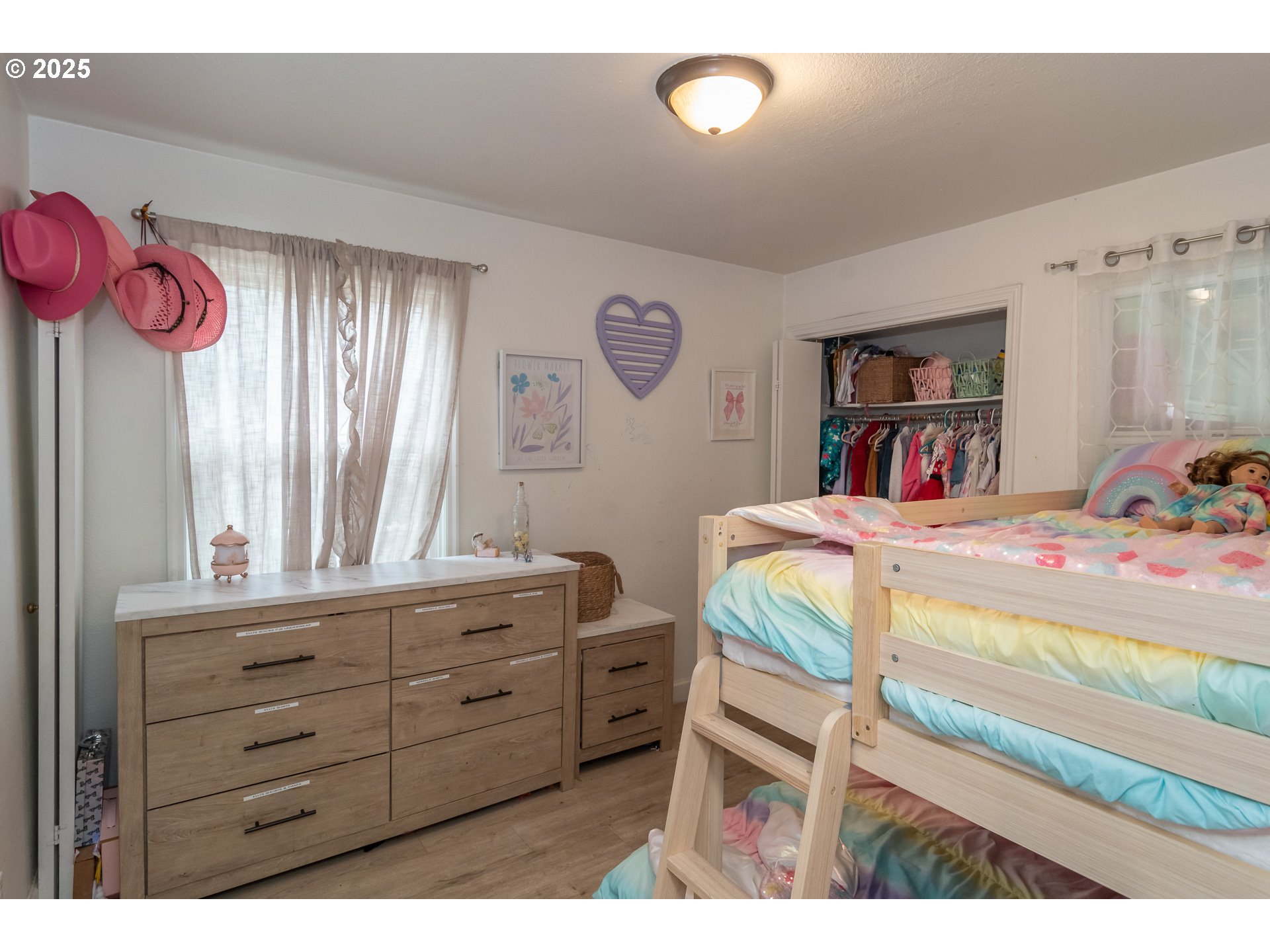 property viewer photo 16