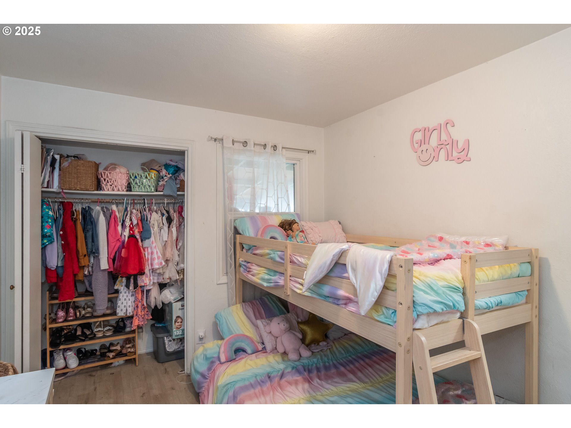 property viewer photo 17