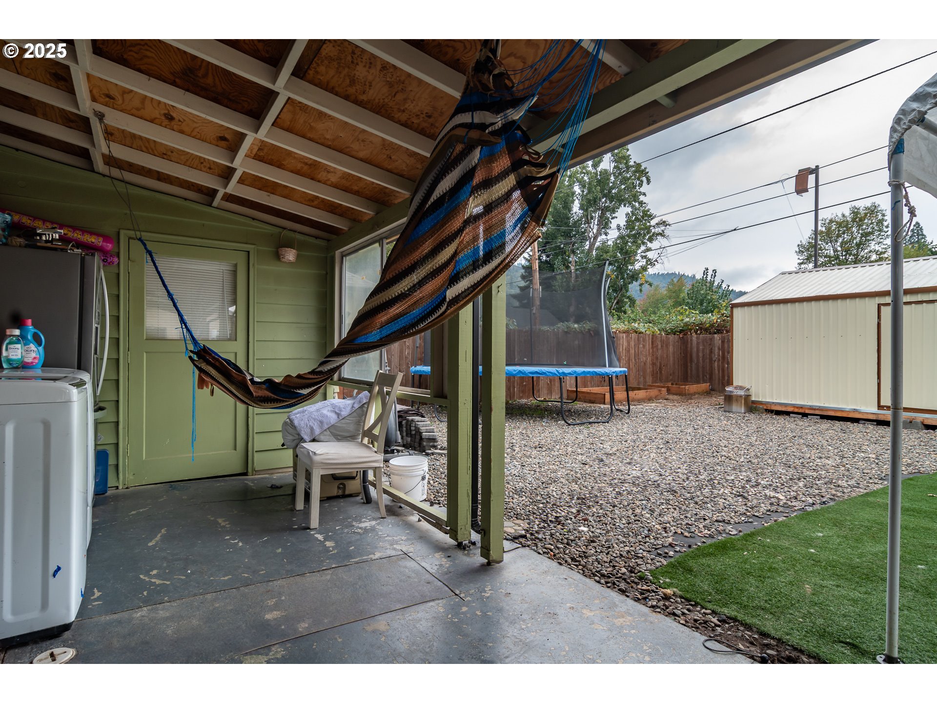 property viewer photo 24