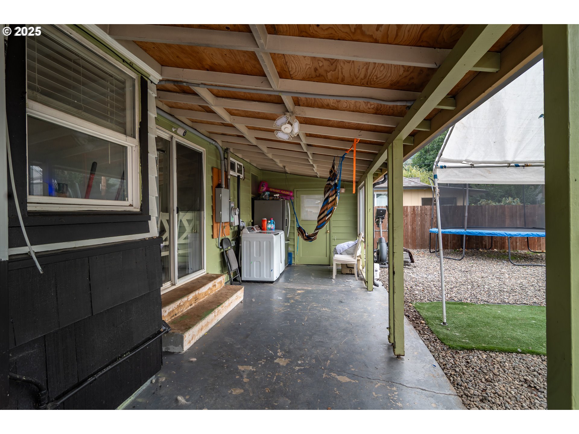 property viewer photo 25