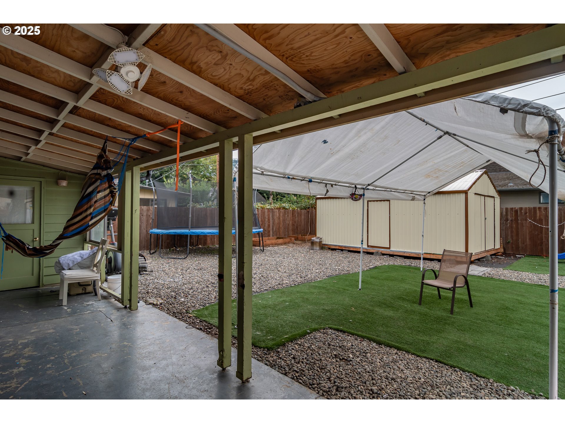 property viewer photo 27