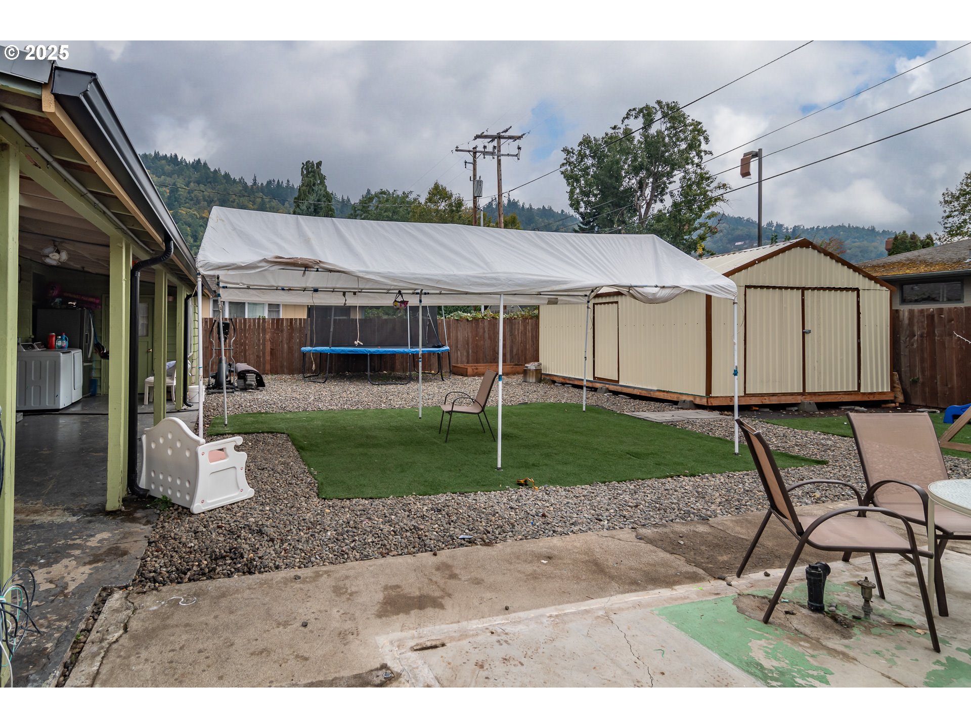 property viewer photo 36