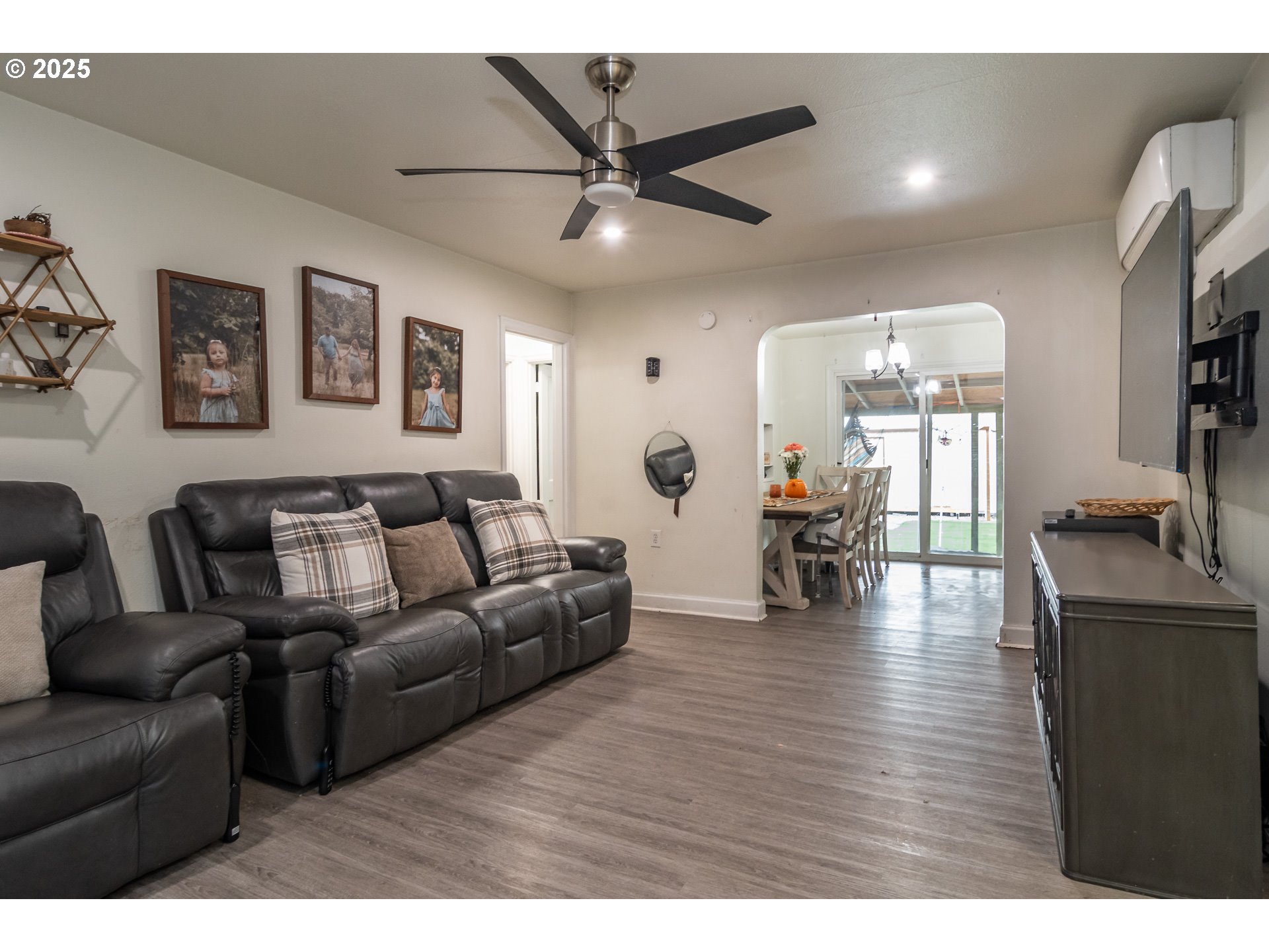 property viewer photo 4