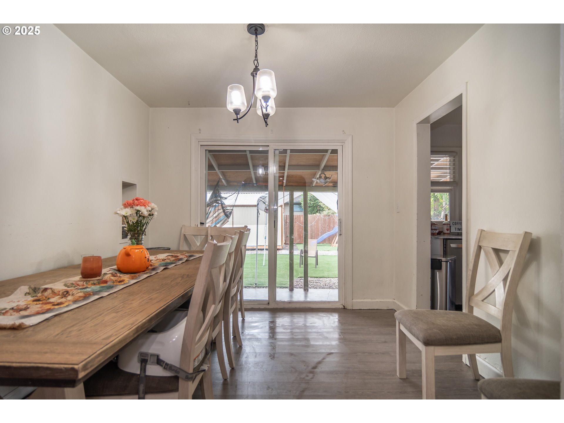 property viewer photo 5